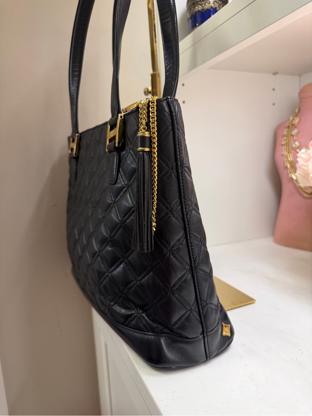 MCM EUC Black Quilted Leather Shoulder Bag with Gold Accents A4299 - Picture 11 of 16